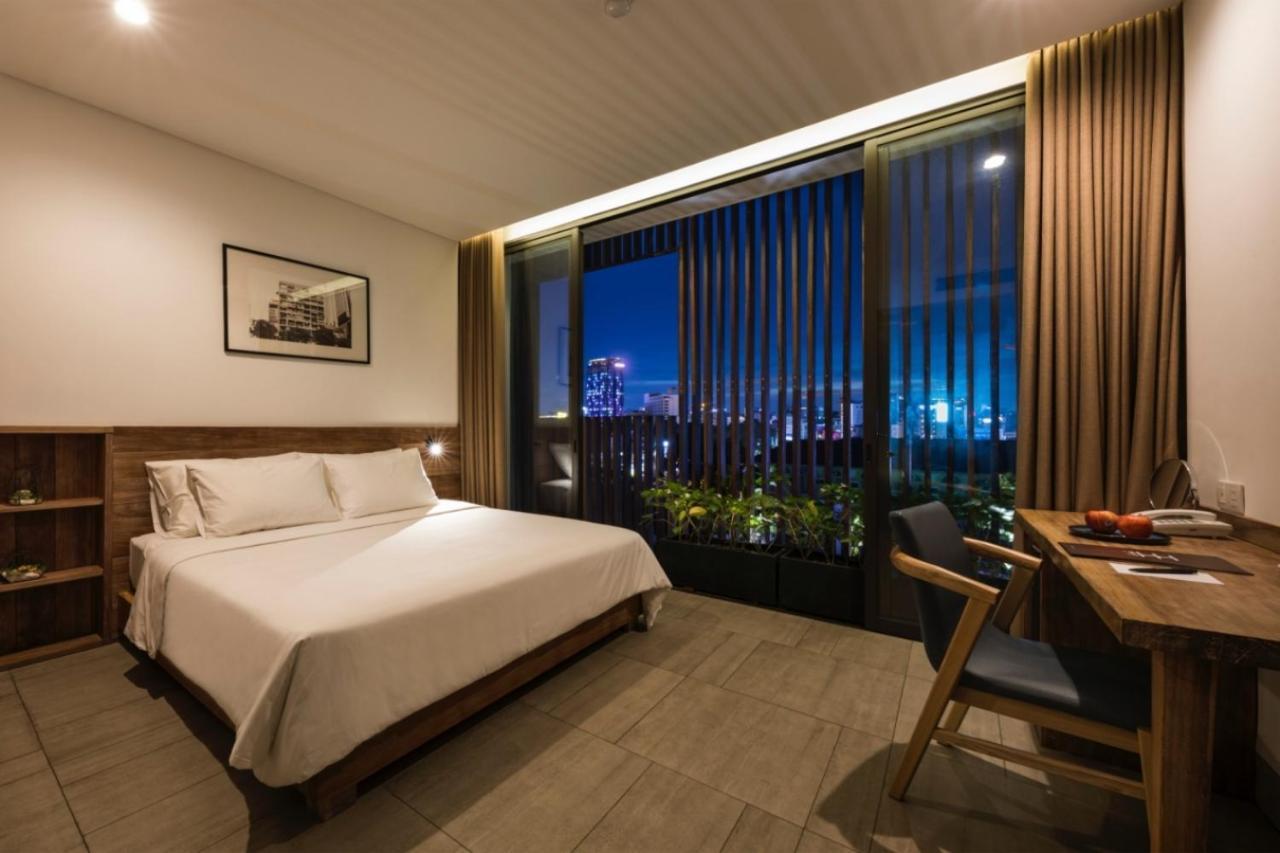 Triple E Hotel Fine Art Museum Ho Chi Minh City Exterior photo
