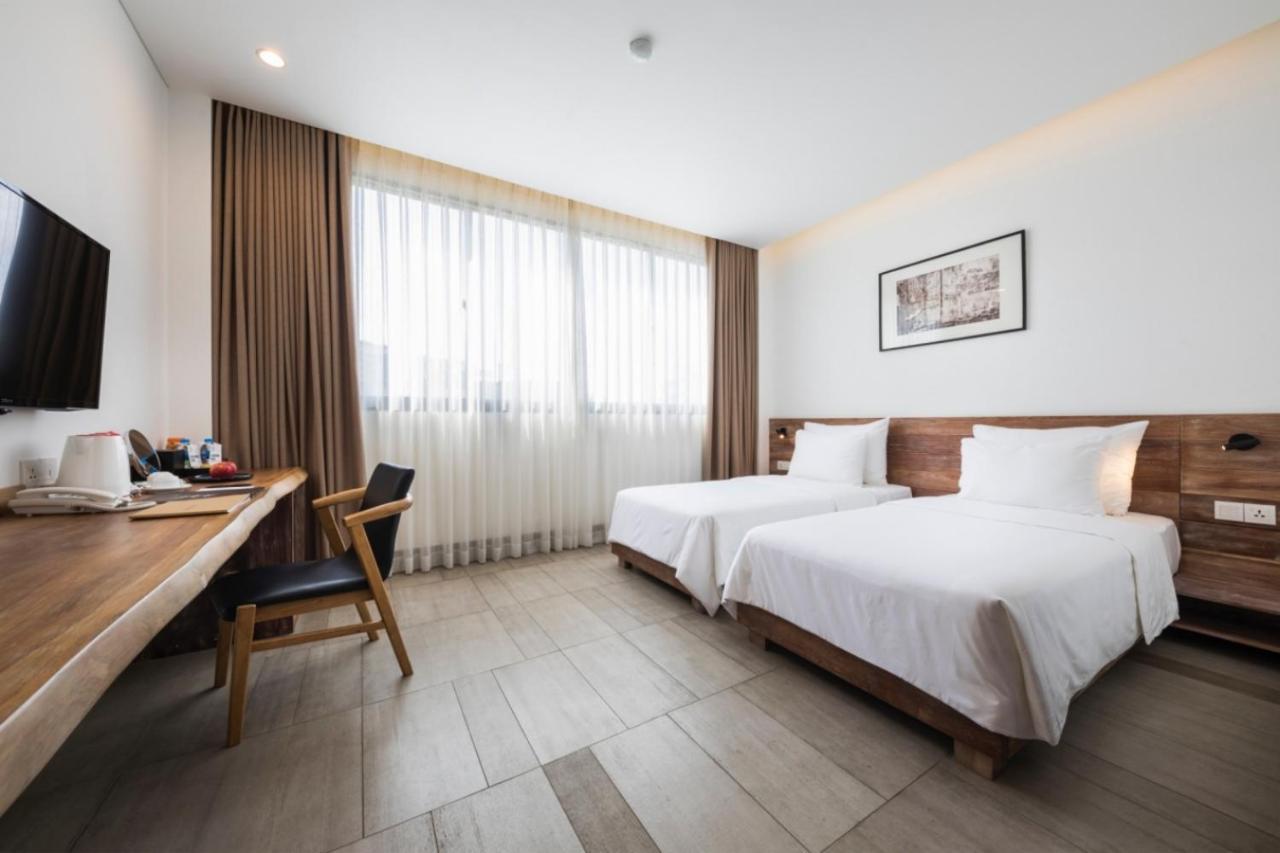 Triple E Hotel Fine Art Museum Ho Chi Minh City Exterior photo