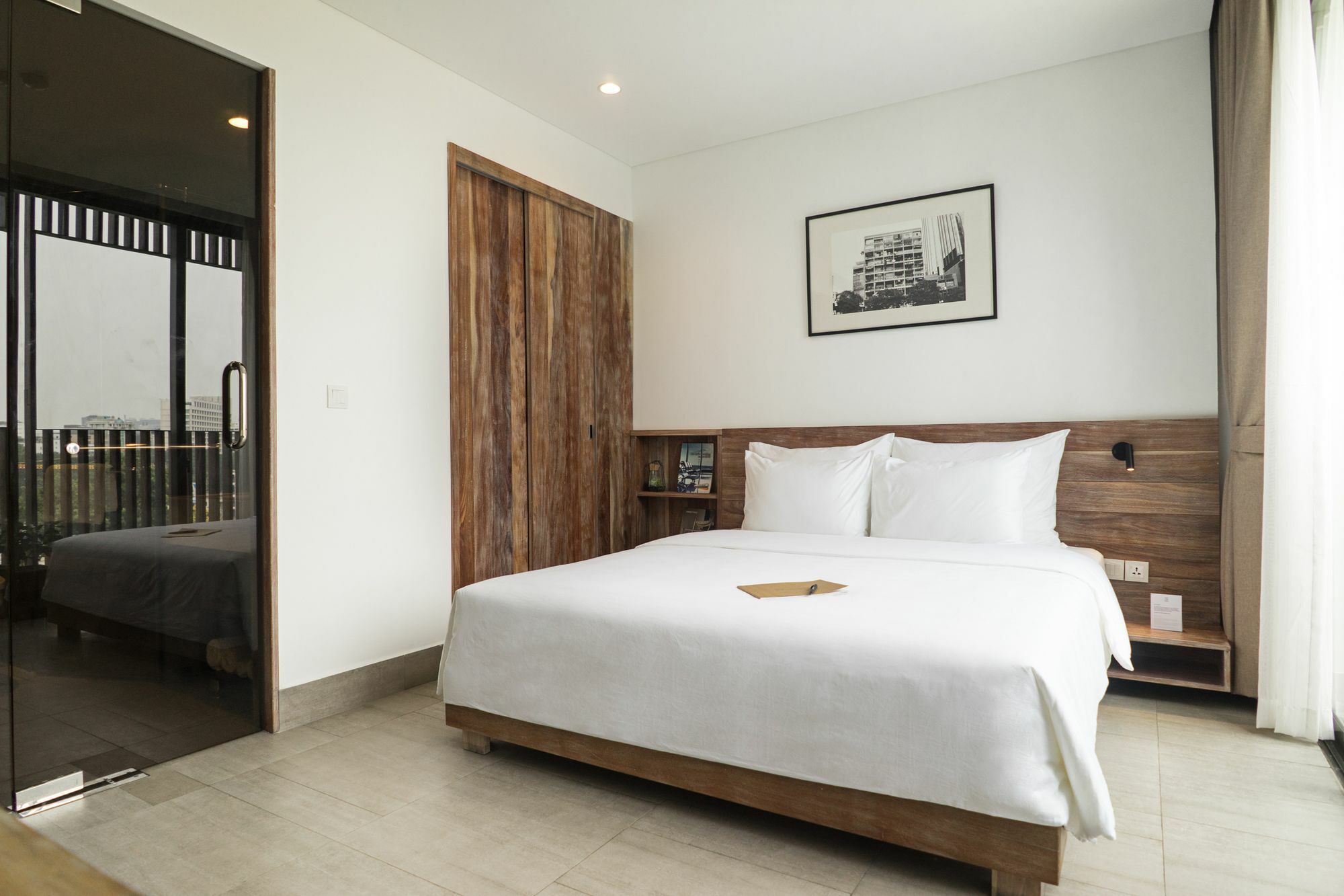 Triple E Hotel Fine Art Museum Ho Chi Minh City Exterior photo